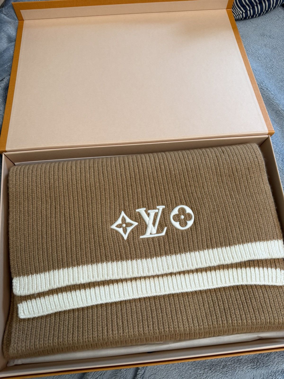 Louis Vuitton Louis Vuitton Headline Scarf Size ONE SIZE - 1 Thumbnail
