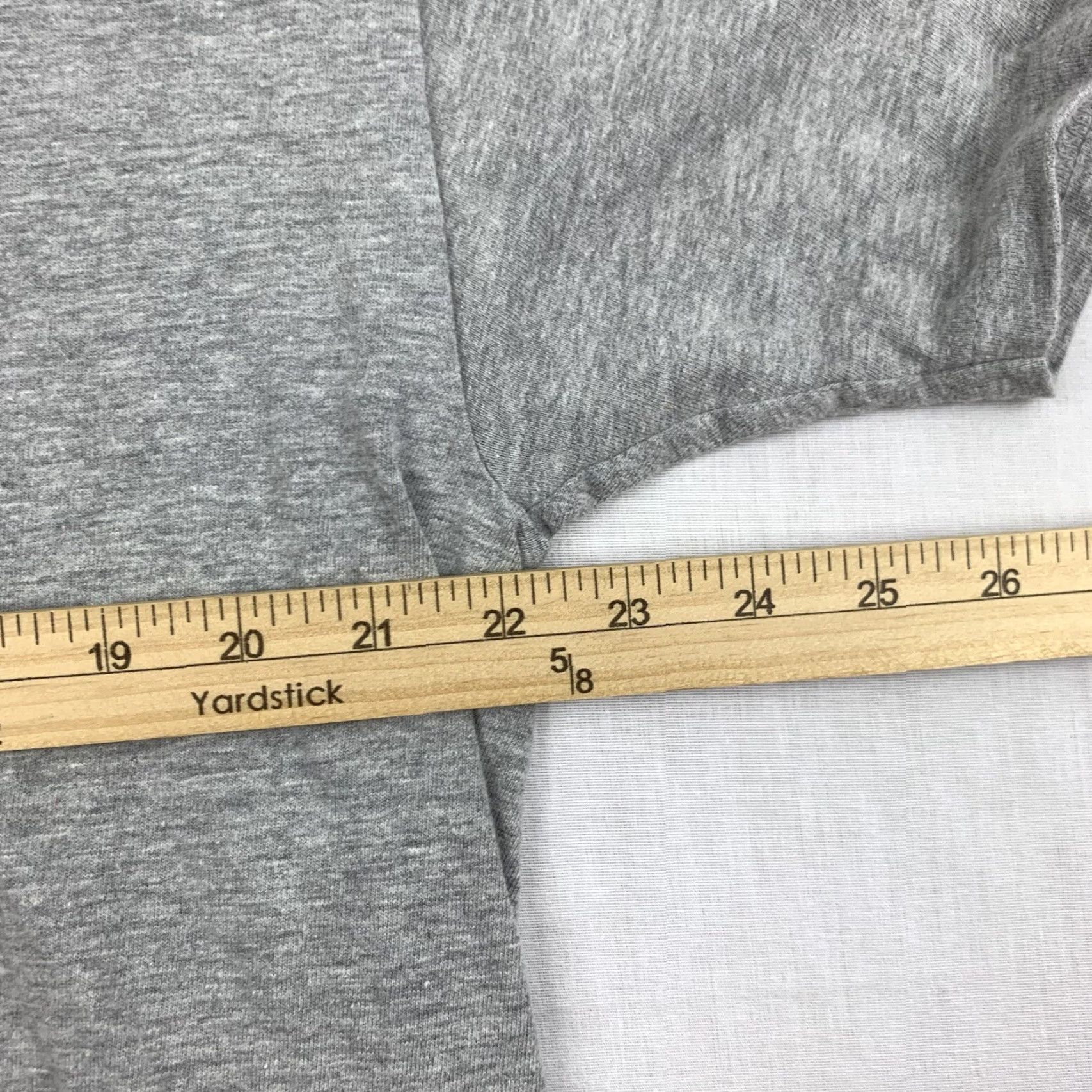Tommy Hilfiger VINTAGE Tommy Hilfiger Shirt Adult Large Gray Box Logo 90s Grunge Mens T-Shirt Size US L / EU 52-54 / 3 - 7 Thumbnail