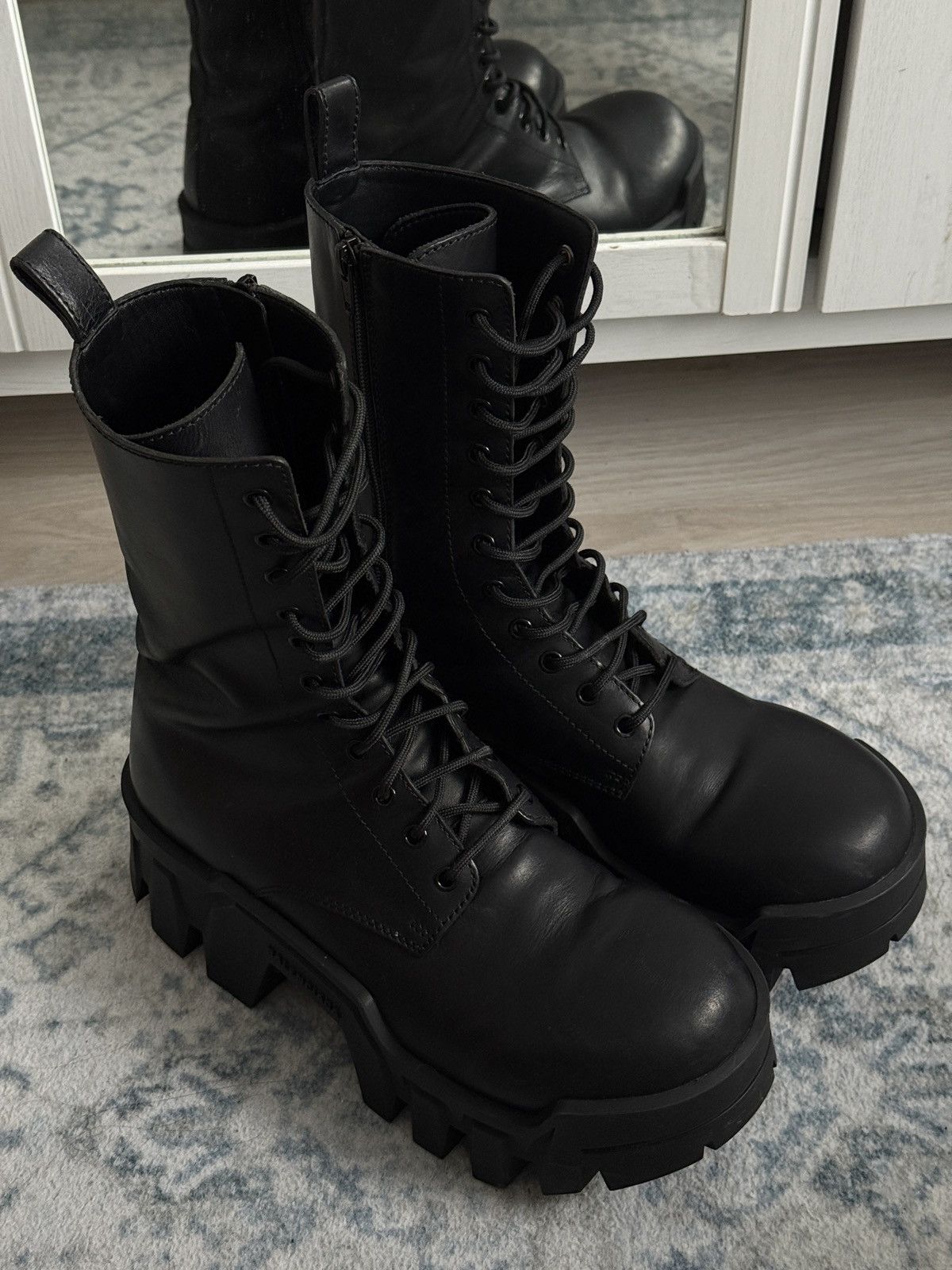 Balenciaga Balenciaga Bulldozer Size US 9 / EU 42 - 1 Thumbnail