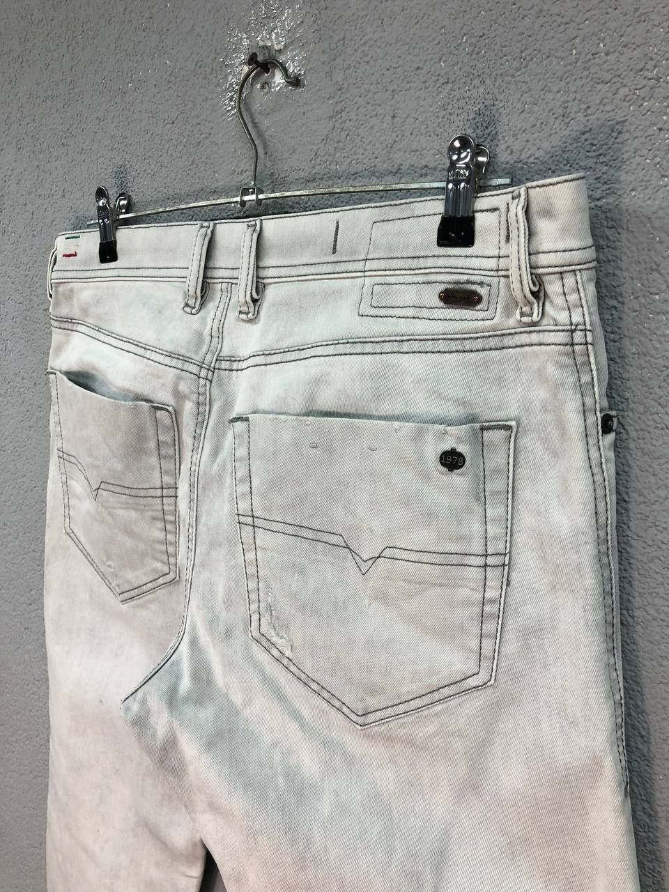 Diesel Diesel mens jeans Tepphar slim carrot W 33 L 32 Size US 33 - 10 Thumbnail