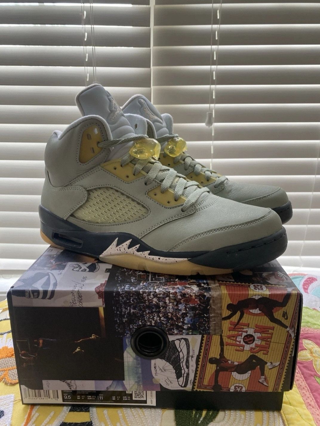 Jordan Brand Nike Air Jordan Retro 5 Jade Horizon DC7501300 Size 9.5 DS Size US 9.5 / EU 42-43 - 1 Thumbnail