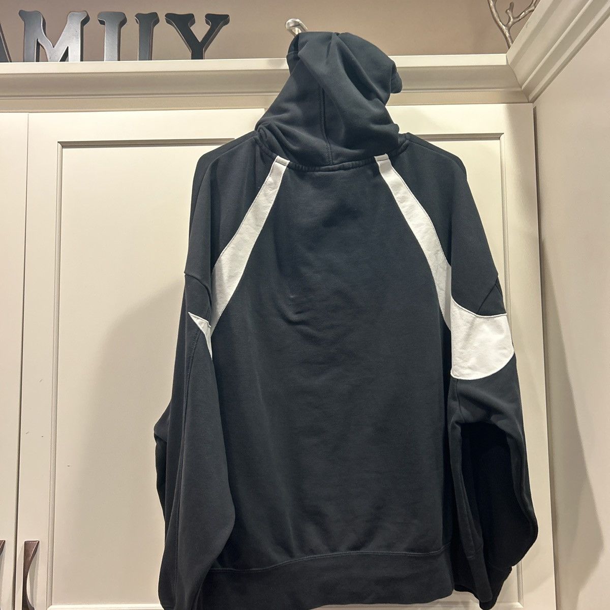 Nike Black oversized hoodie Size US L / EU 52-54 / 3 - 5 Thumbnail