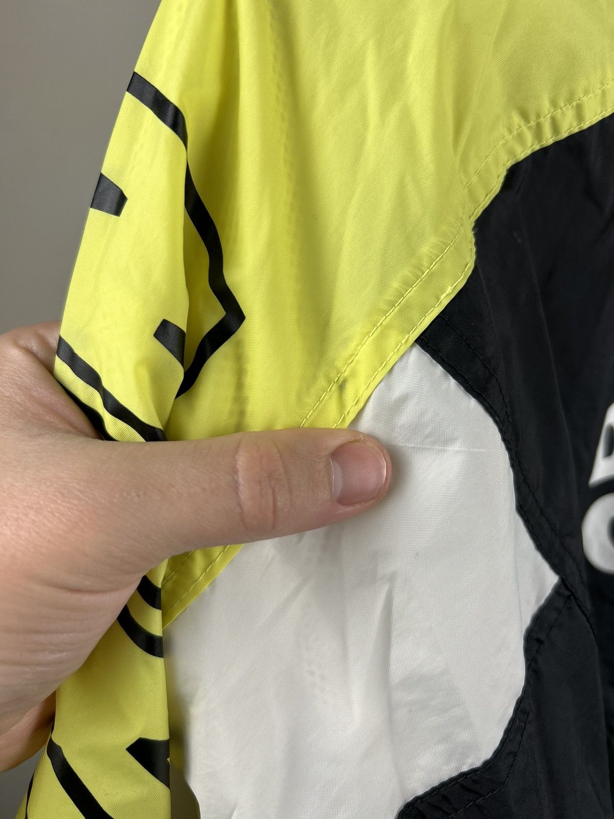 Nike Vintage 90s Nike Borussia Dortmund Jacket Jersey Rare Size US S / EU 44-46 / 1 - 17 Thumbnail