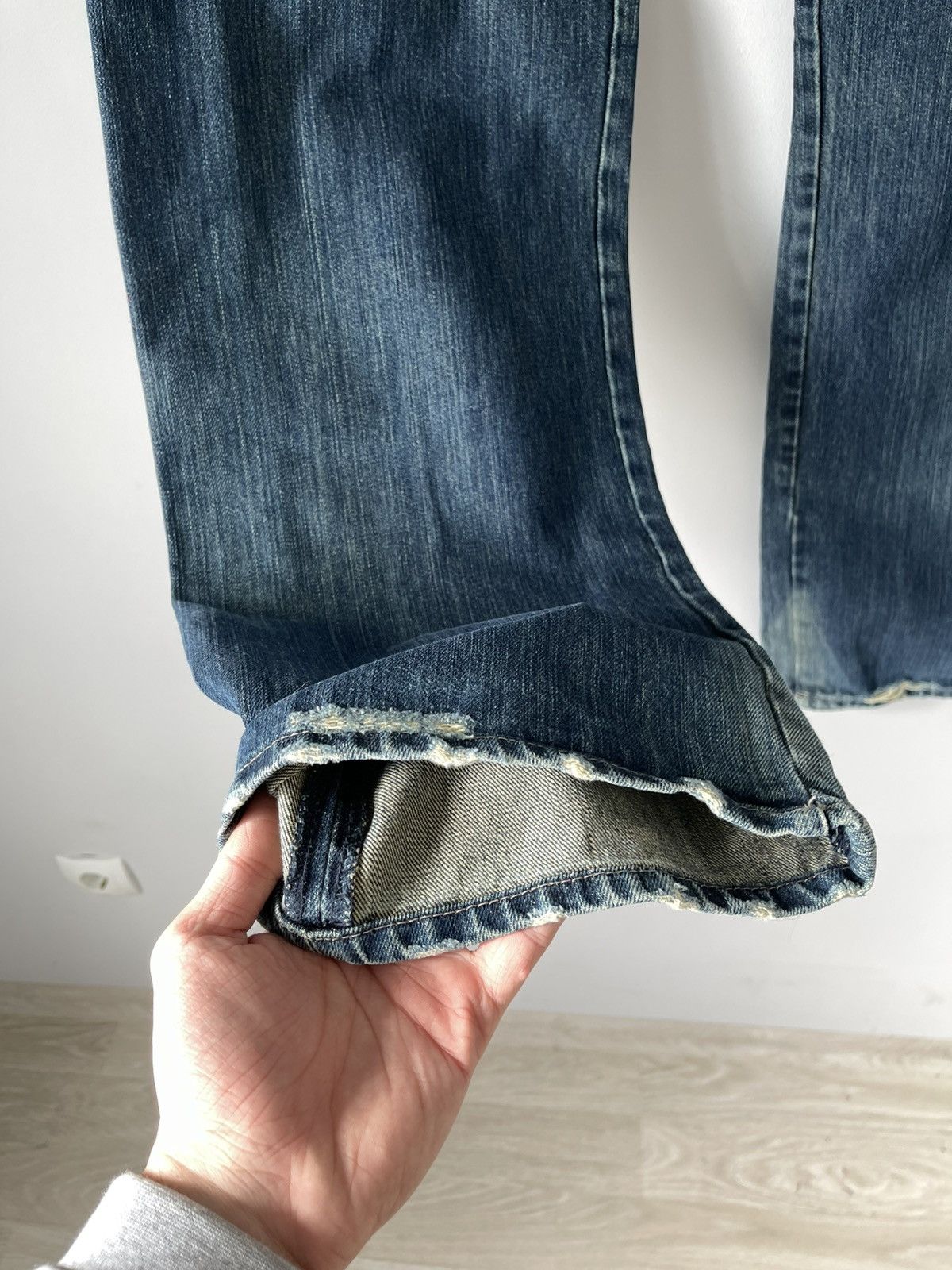 G-Star 90's Vintage G-Star Raw Buckle Back Dirty Wash Y2k Jeans Size US 32 / EU 48 - 15 Thumbnail