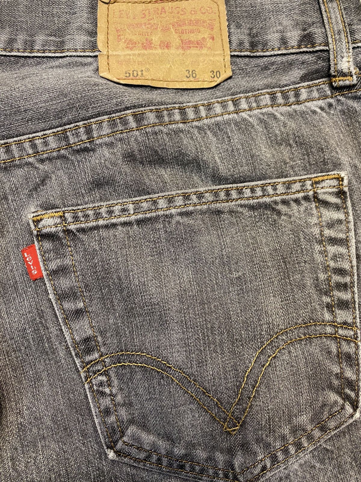Levi's × Vintage Levis 501 Button Fly Size US 36 / EU 52 - 23 Thumbnail