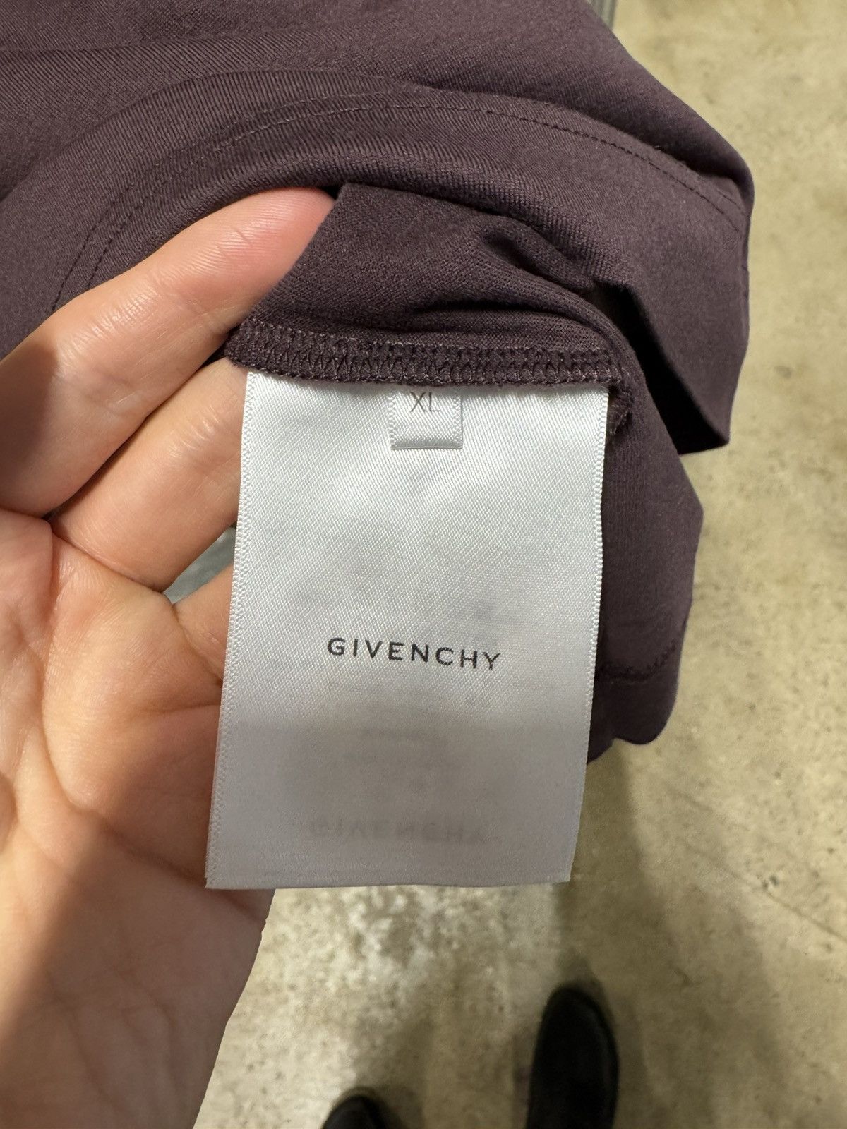 Givenchy Givenchy Logo Embossed T-Shirt NEW 600$ Size US XL / EU 56 / 4 - 4 Thumbnail