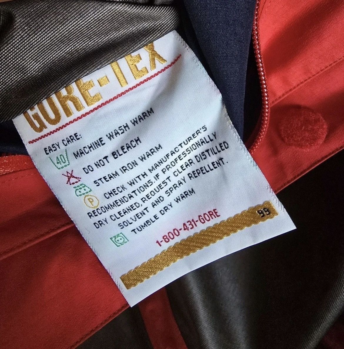 Arc'teryx Arc’teryx Alpha SV First Edition Gold Label 1999 Red XL EUC Size US XL / EU 56 / 4 - 18 Thumbnail