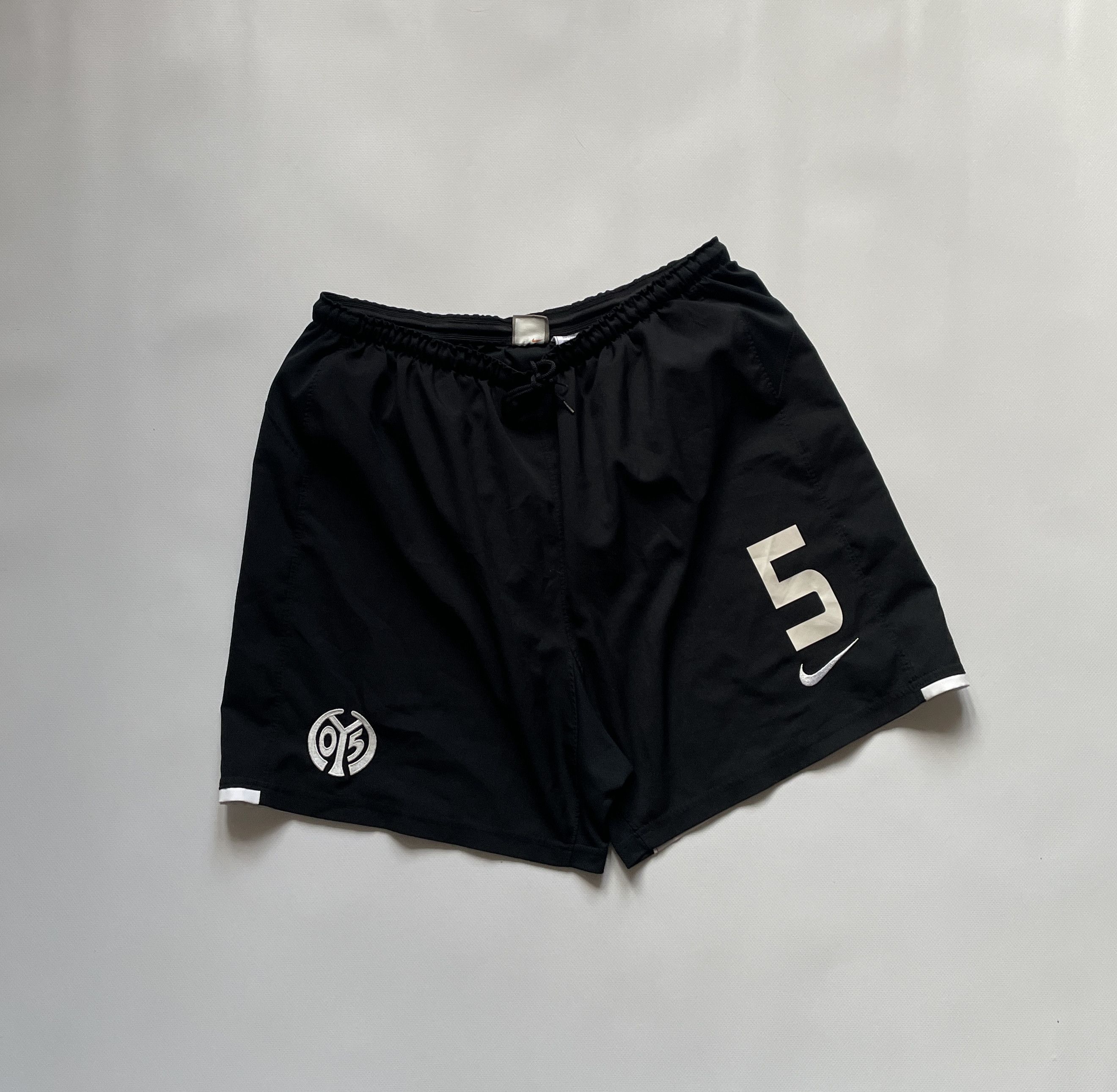 Nike Vintage FC Mainz 05 Football Shorts Soccer Size US 36 / EU 52 - 1 Thumbnail