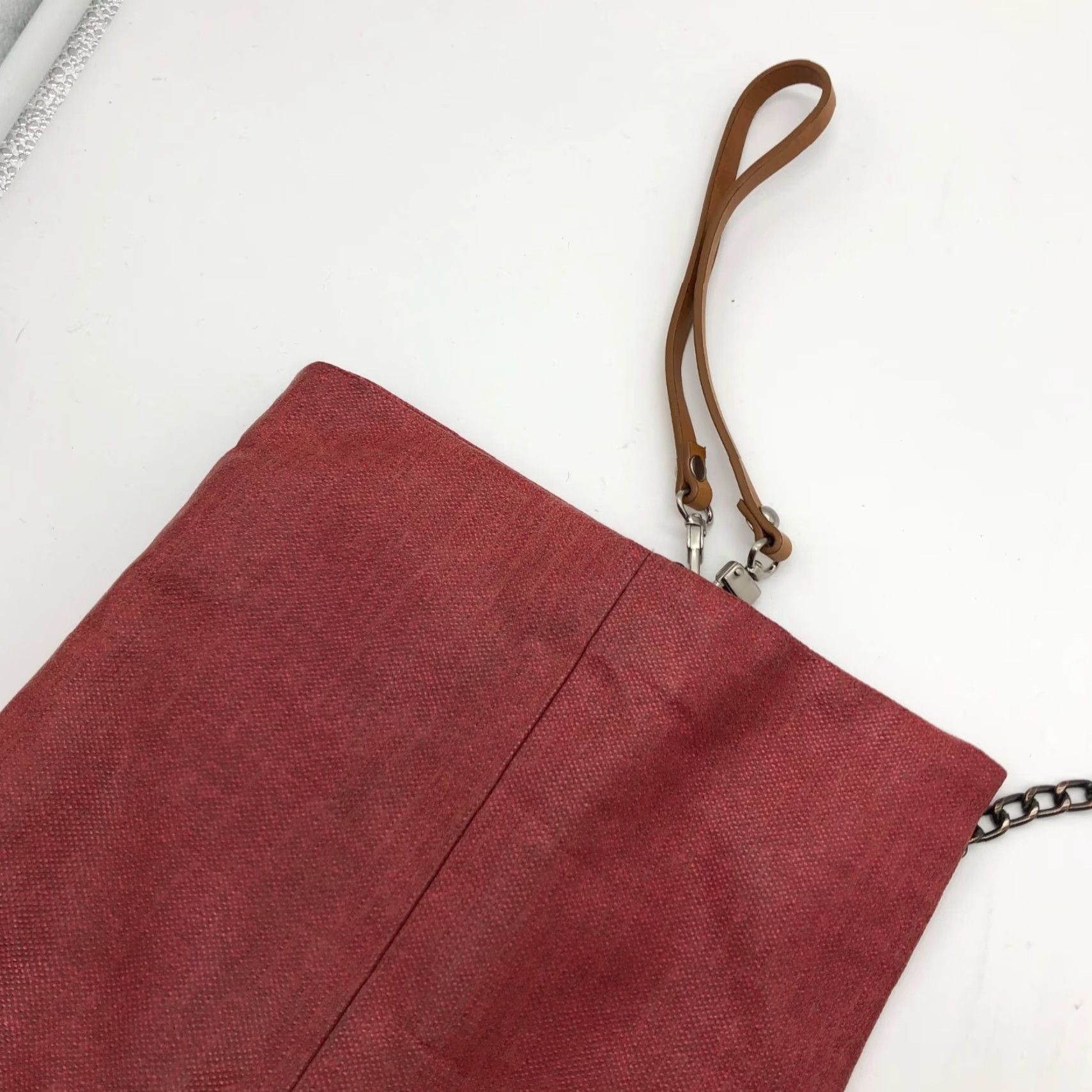 Kenneth Cole KENNETH COLE Crossbody Bag Women's Mini Leather Red Brick Wristlet Chain Purse Size ONE SIZE - 6 Thumbnail