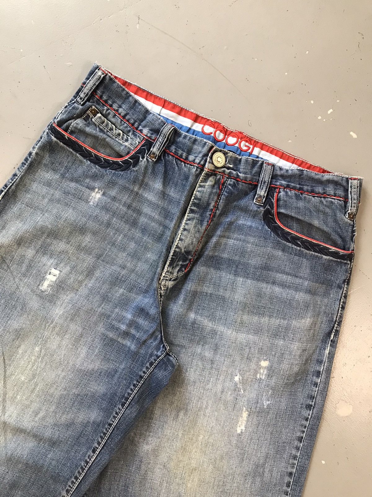 Coogi Vintage Coogi multi flags embroidered denim jort Size US 36 / EU 52 - 4 Thumbnail
