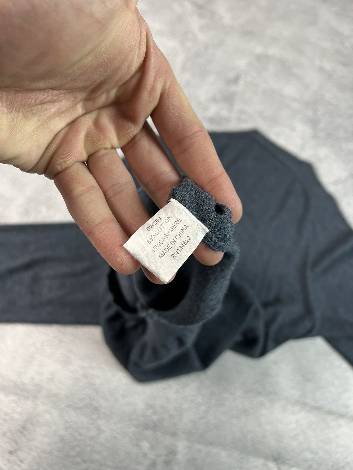Designer × Suitsupply Suitsupply knit v neck jumper Size US XL / EU 56 / 4 - 10 Thumbnail