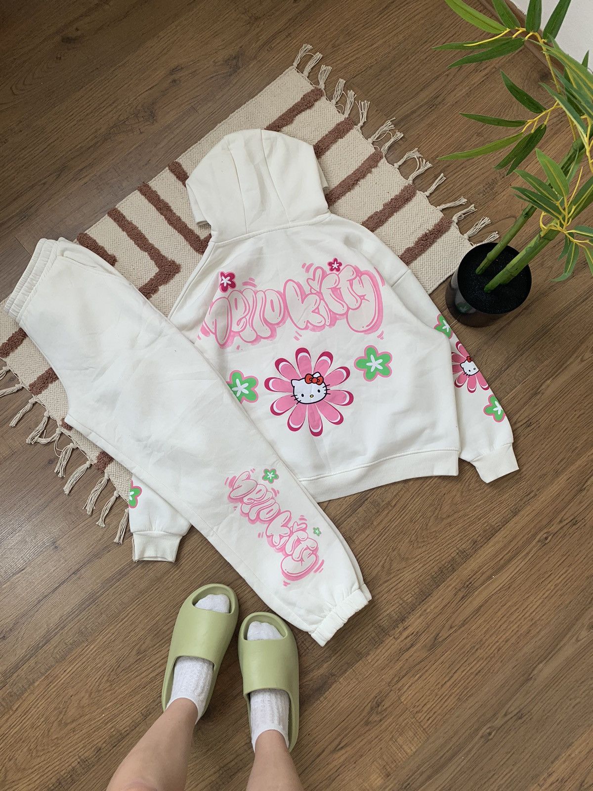 image of Cartoon Network Hello Kitty Graffiti 2000S Style Tracksuit in White, Women's (Size Large)