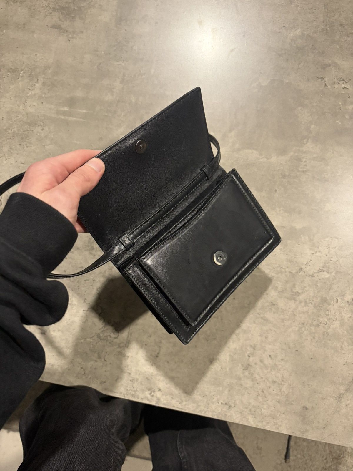 Balenciaga balenciaga iterlock bag / pounch Size ONE SIZE - 6 Thumbnail