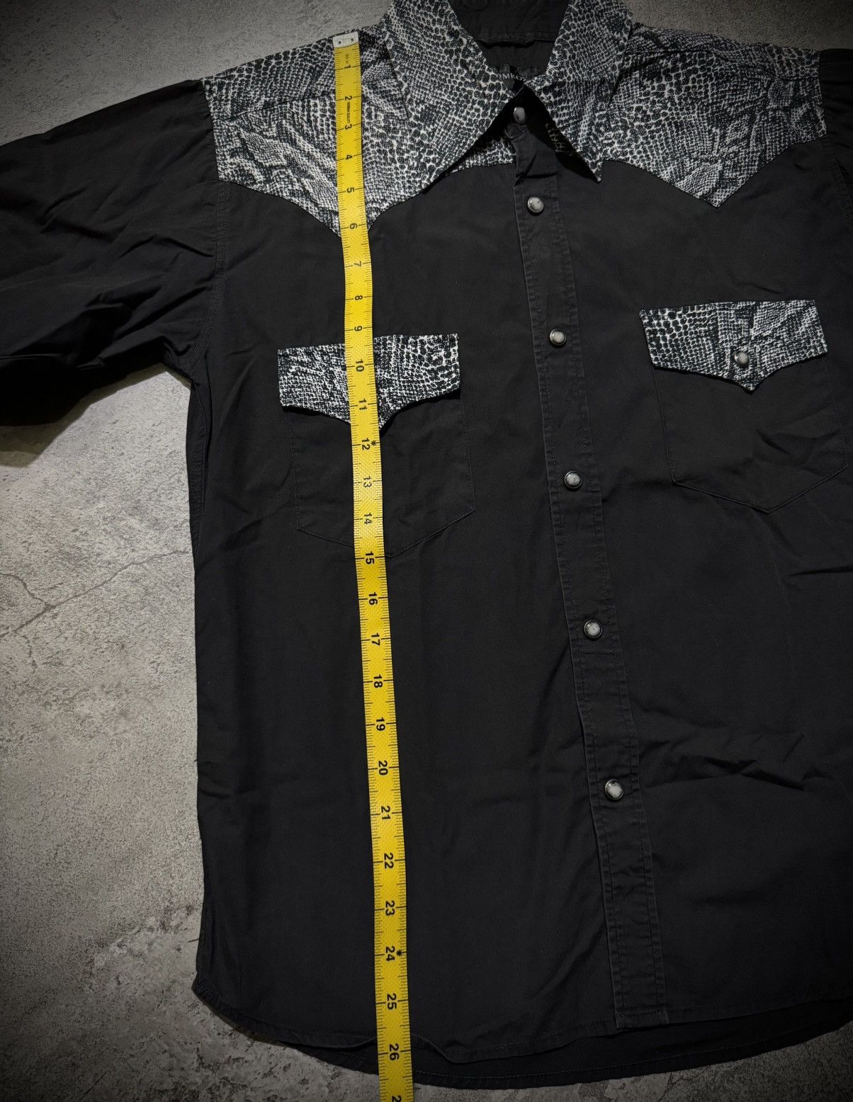 Hysteric Glamour Omkom snakeskin lgb ifsixwasnine shirt Size US M / EU 48-50 / 2 - 12 Thumbnail