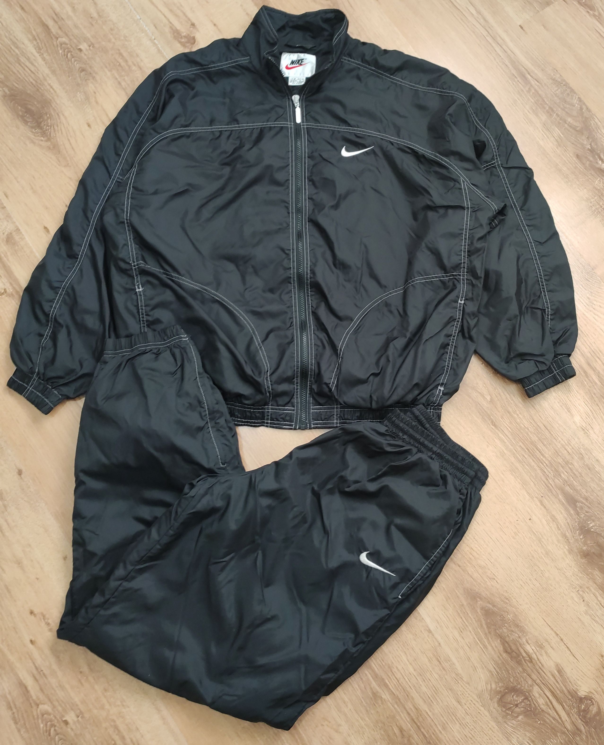 image of Men's Nike Vintage 90's Tracksuit Big Swoosh Size XL in Black