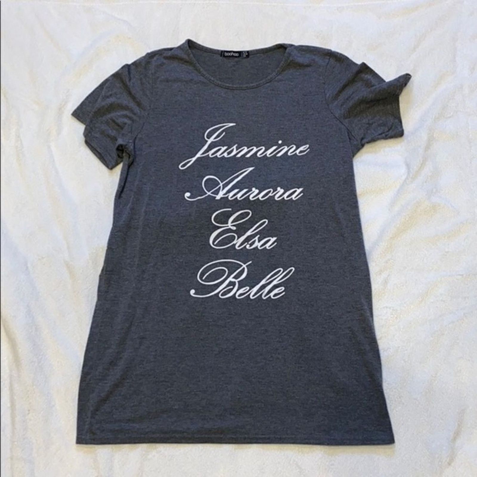 Boohoo Boohoo Disney Princess Cursive Graphic Tee | Sz 8 Size M / US 6-8 / IT 42-44 - 2 Thumbnail