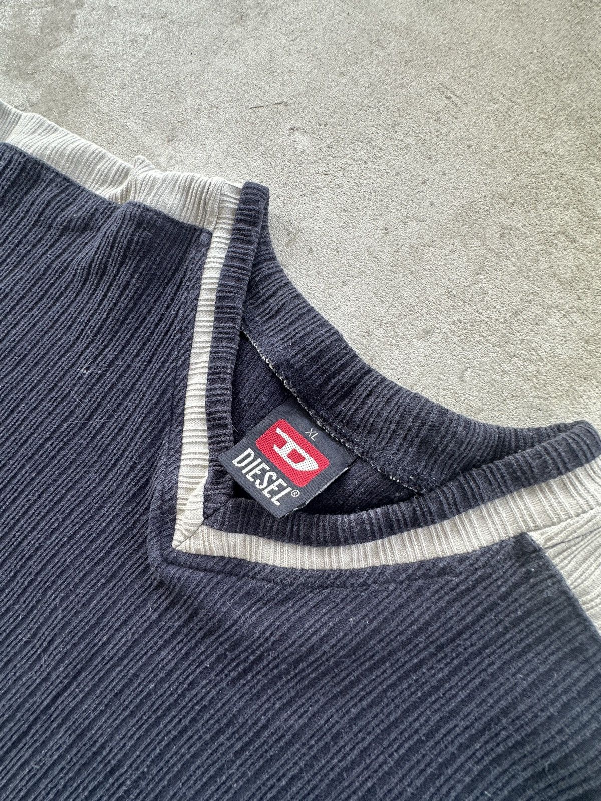 Diesel Vintage Sweatshirt Diesel Y2K Embroiled Logo Blue L Size US L / EU 52-54 / 3 - 7 Thumbnail