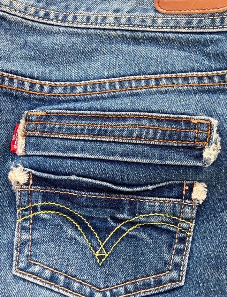 Levi's Y2K Levi’s Low Bootcut Jeans Star Embroidery Flap Women’s 29 Size 29" - 5 Thumbnail