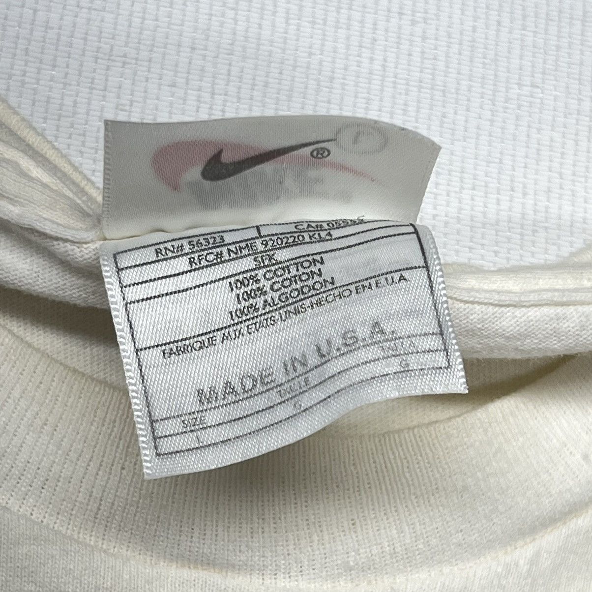 Nike × Vintage Nike Tee Shirt White 3D Logo Rubber Patch Swoosh 90s Size US L / EU 52-54 / 3 - 6 Thumbnail