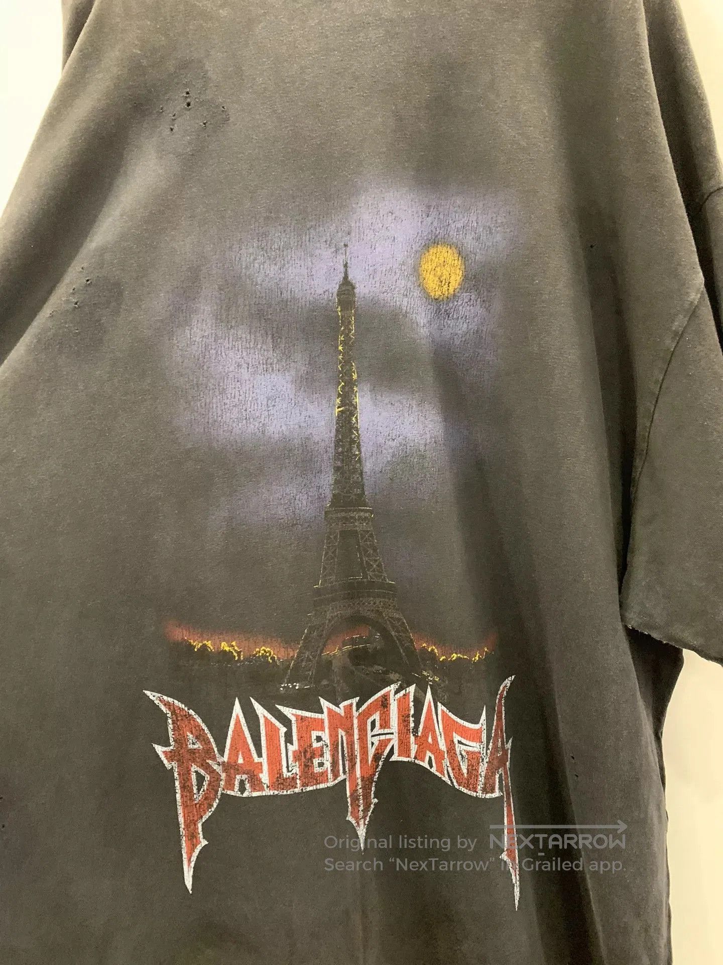 Balenciaga Balenciaga Eiffel Tower Graffiti Bitcoin Tee. Size US L / EU 52-54 / 3 - 4 Thumbnail