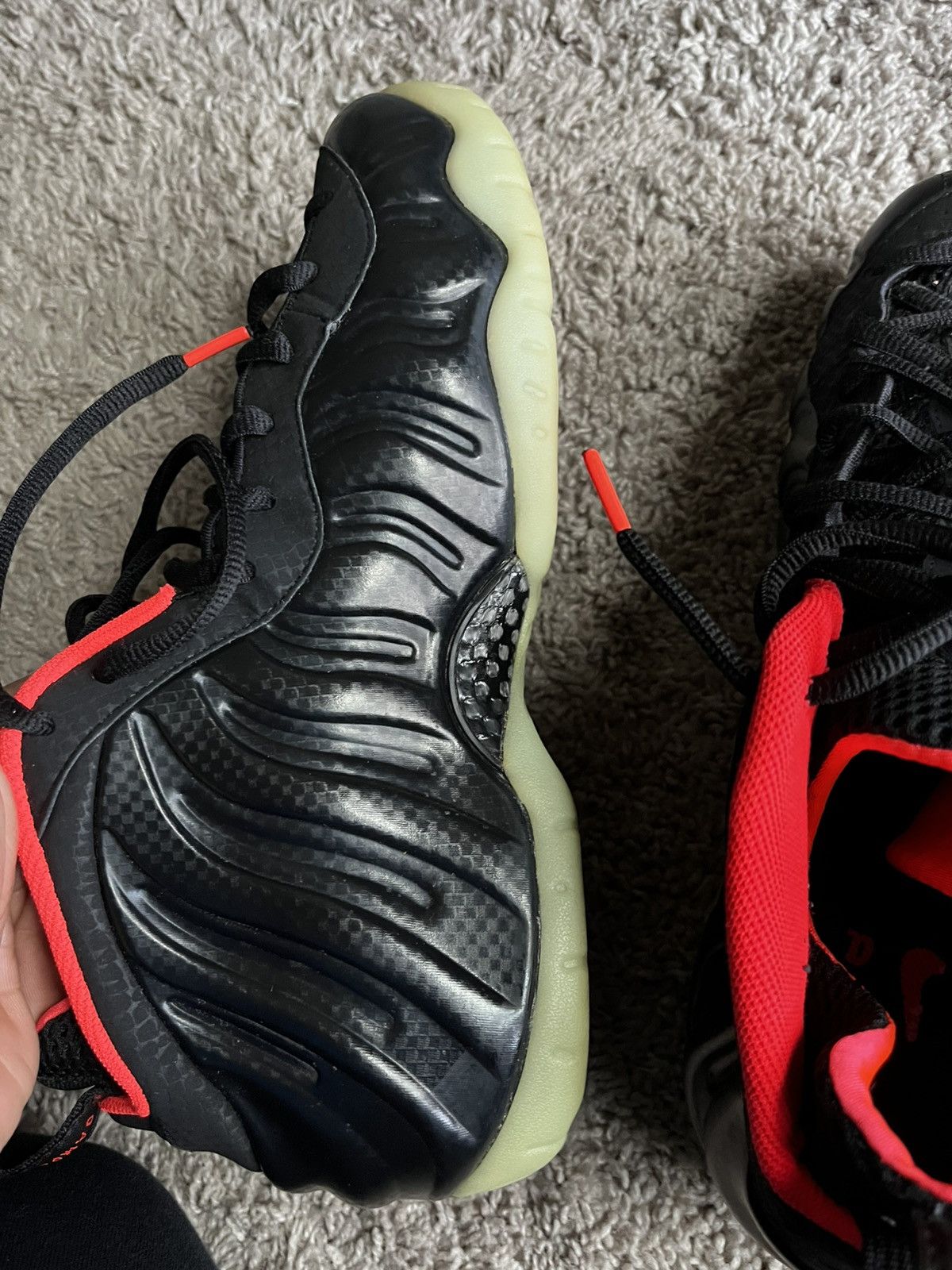 Nike NIKE AIR FOAMPOSITE PRO PREMIUM SOLAR RED BLACKLASER (Yeezy) Size US 11 / EU 44 - 9 Thumbnail