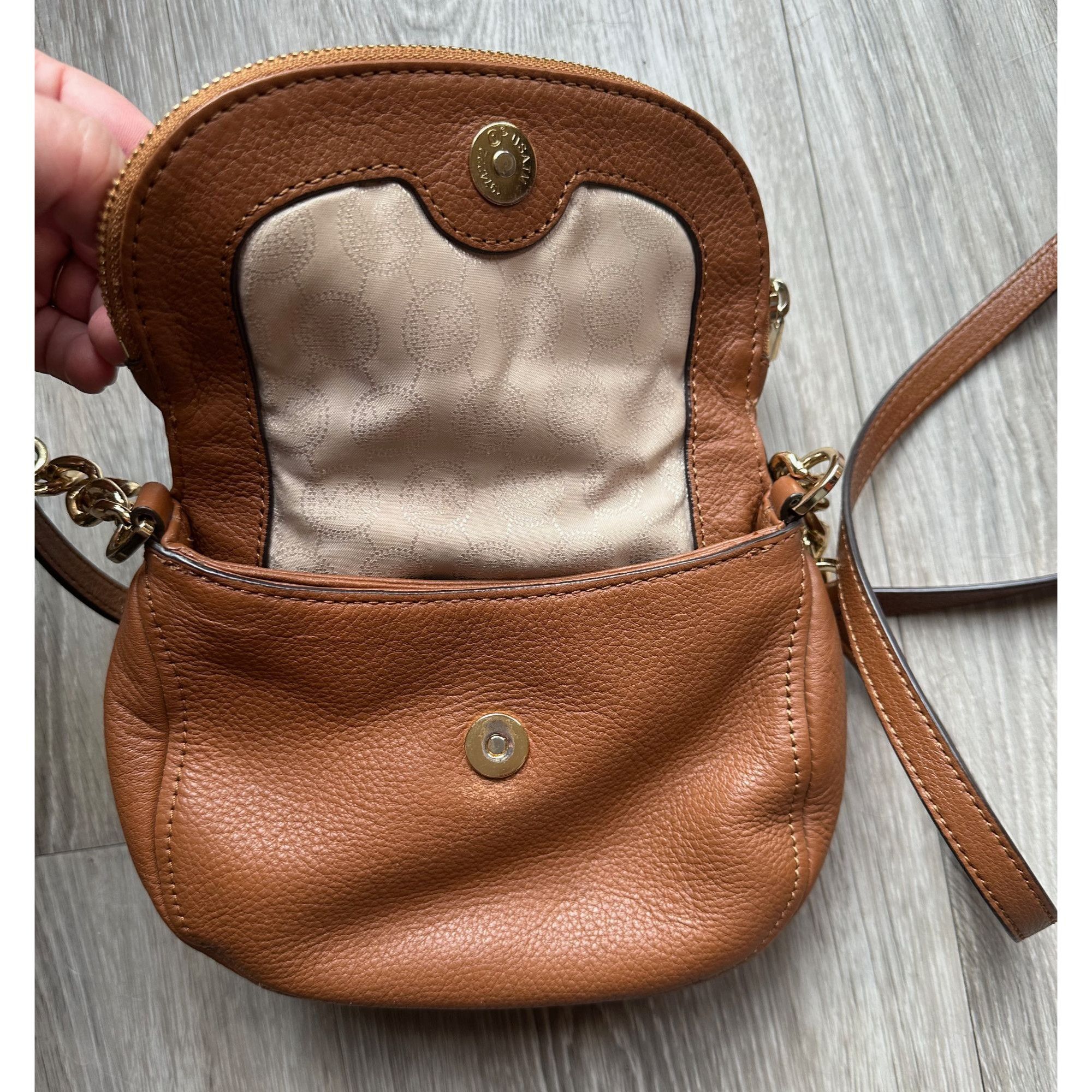 Michael Kors Michael Kors Chestnut Leather Crossbody Bag w Top Flap Pocke Size ONE SIZE - 4 Thumbnail