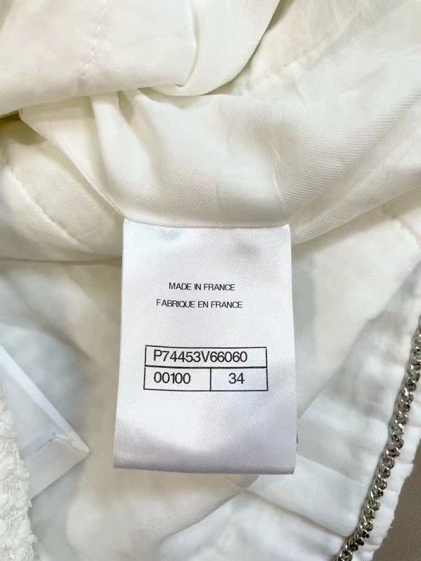 Chanel Chanel 23 small v-neck soft mud white coats Size XXS / US 00 / IT 34 - 4 Thumbnail