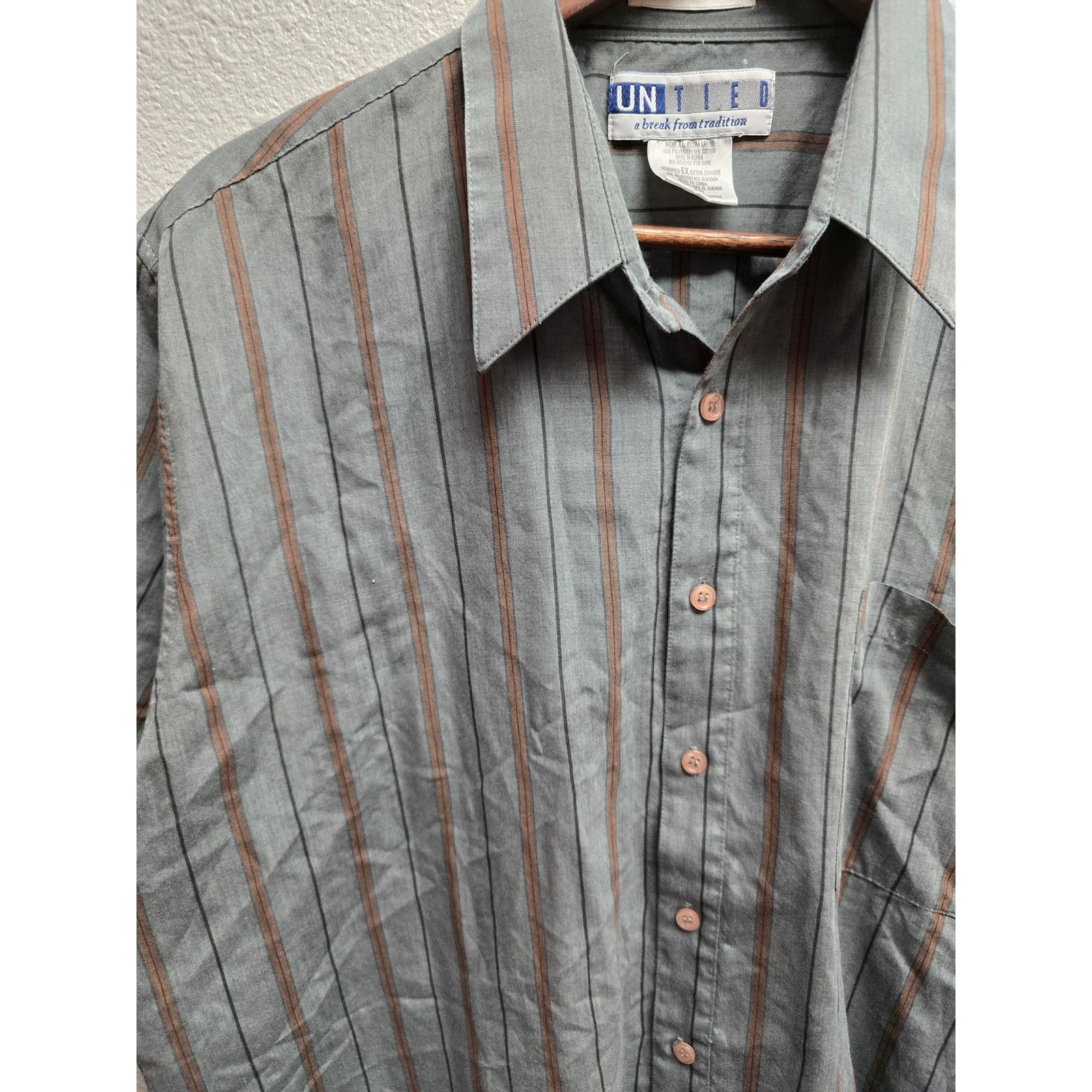 Vintage Vintage Gray Striped Button-Up Shirt Untied Single Needle XL Size US XL / EU 56 / 4 - 2 Thumbnail