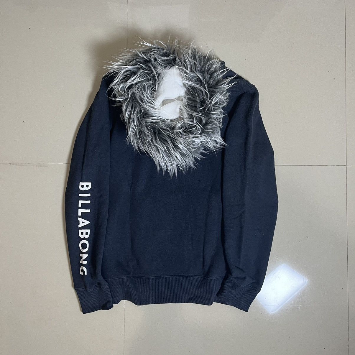 If Six Was Nine Y2K Billabong Faux Fur Hoodie – Surf Archive L Size US L / EU 52-54 / 3 - 9 Thumbnail