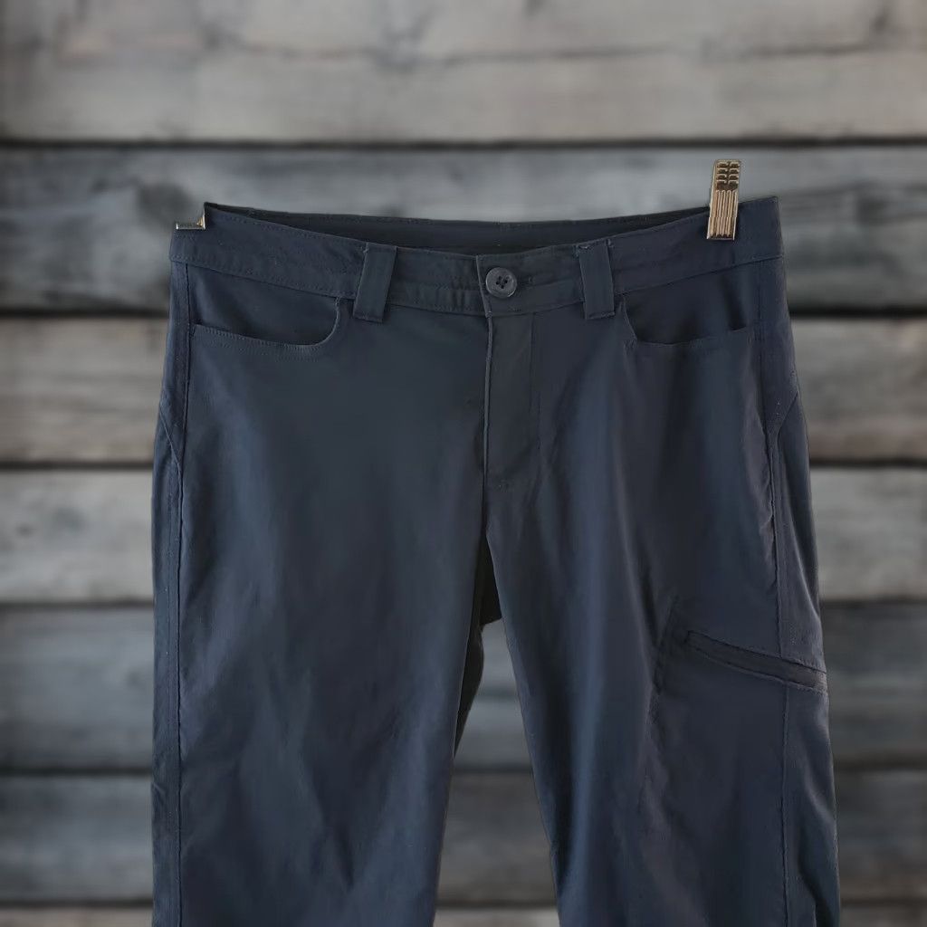 Eddie Bauer Eddie Bauer Womens Cropped Pants Sz 4 Solid Blue Mid Rise Cropped Pants Womens Size 27" / US 4 / IT 40 - 1 Thumbnail