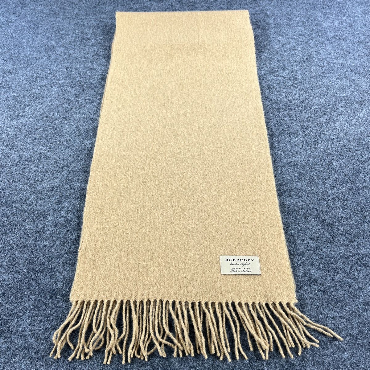 Burberry Cashmere Scarf / Muffler / Neckwear T1475