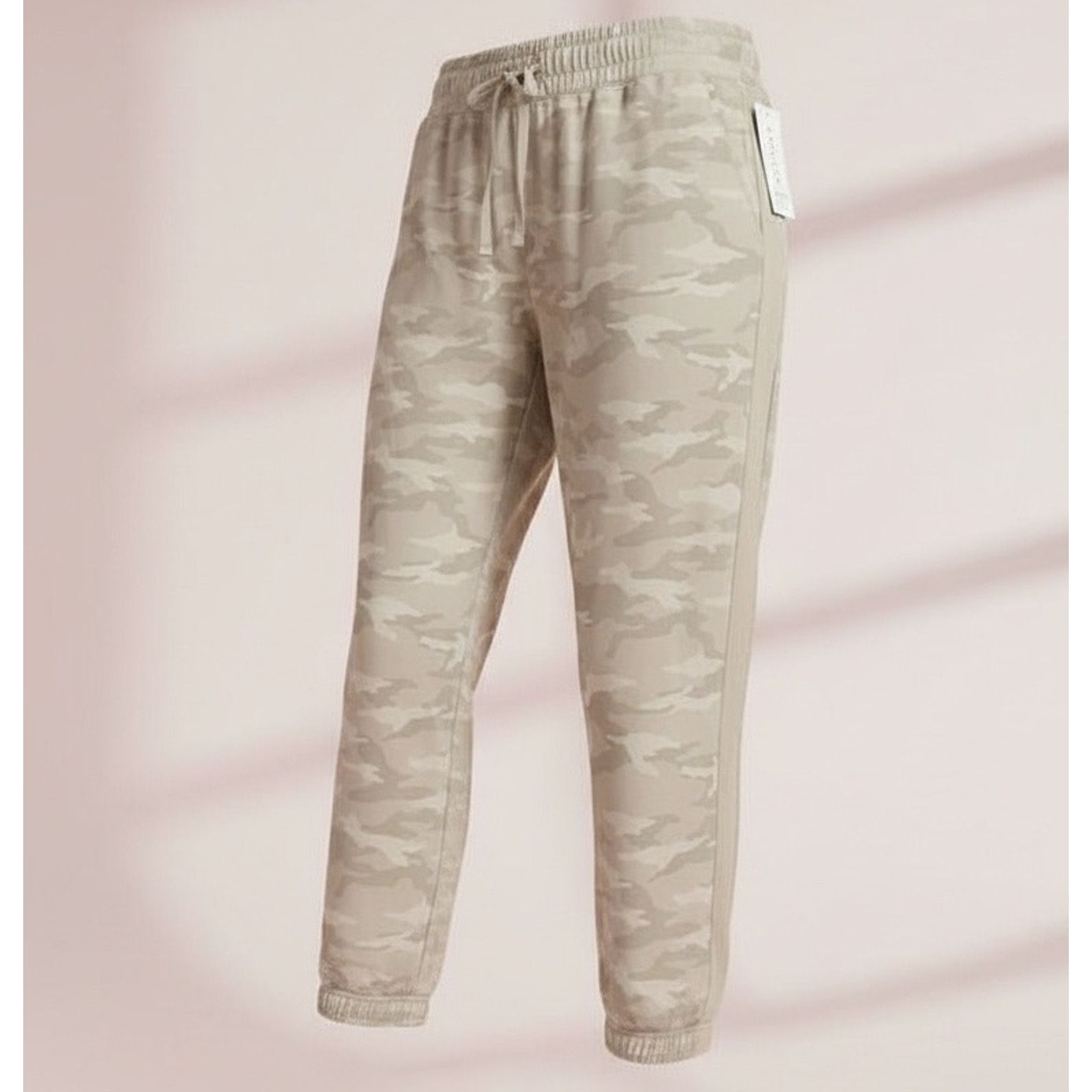 Athleta NWT Athleta Brooklyn Camo Jogger Pants Womens Size 26 Beige Size 42" / US 20 - 1 Thumbnail