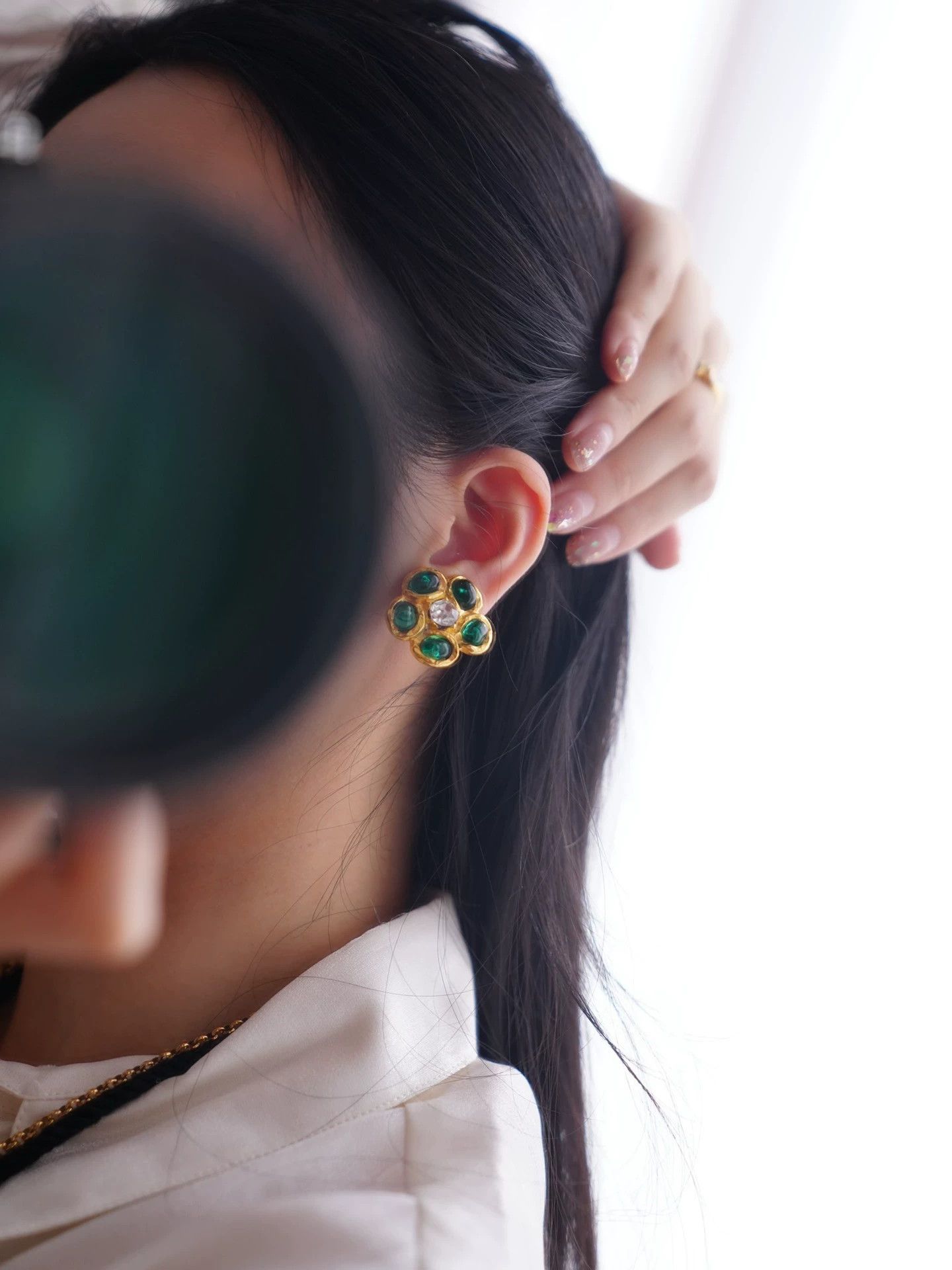 Chanel Chanel Vintage Green Glass Flower Rhinestone Earring 2.8cm Size ONE SIZE - 9 Thumbnail