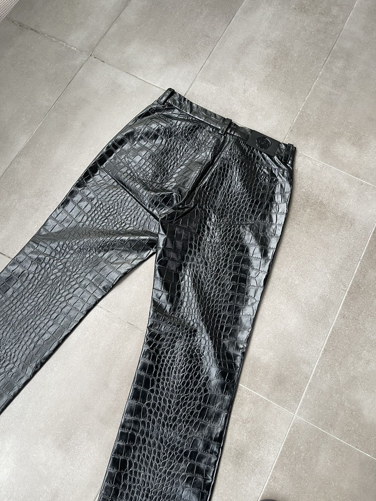 Viktor & Rolf !DS! SS23 Viktor & Rolf Crocodile Faux Leather Black Pants Size US 32 / EU 48 - 17 Thumbnail