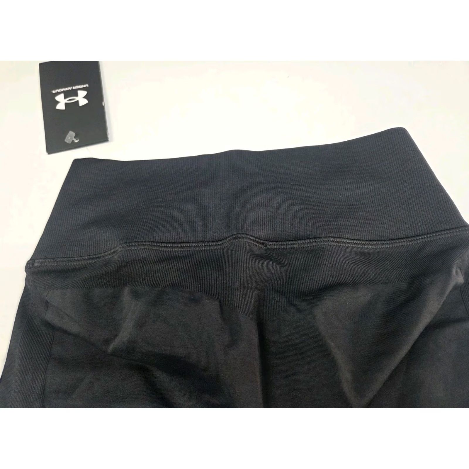 Under Armour Under Armour Women's Train Seamless Compression Legging Black S Size 28" / US 6 / IT 42 - 5 Thumbnail