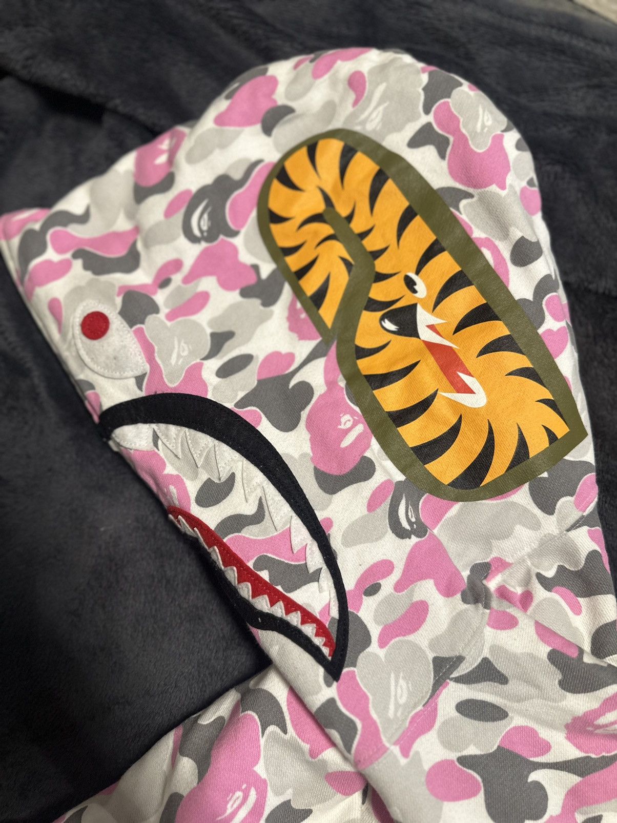 Bape Bape Kanazawa Vintage Shark full zip Hoodie city camo Size US L / EU 52-54 / 3 - 3 Thumbnail