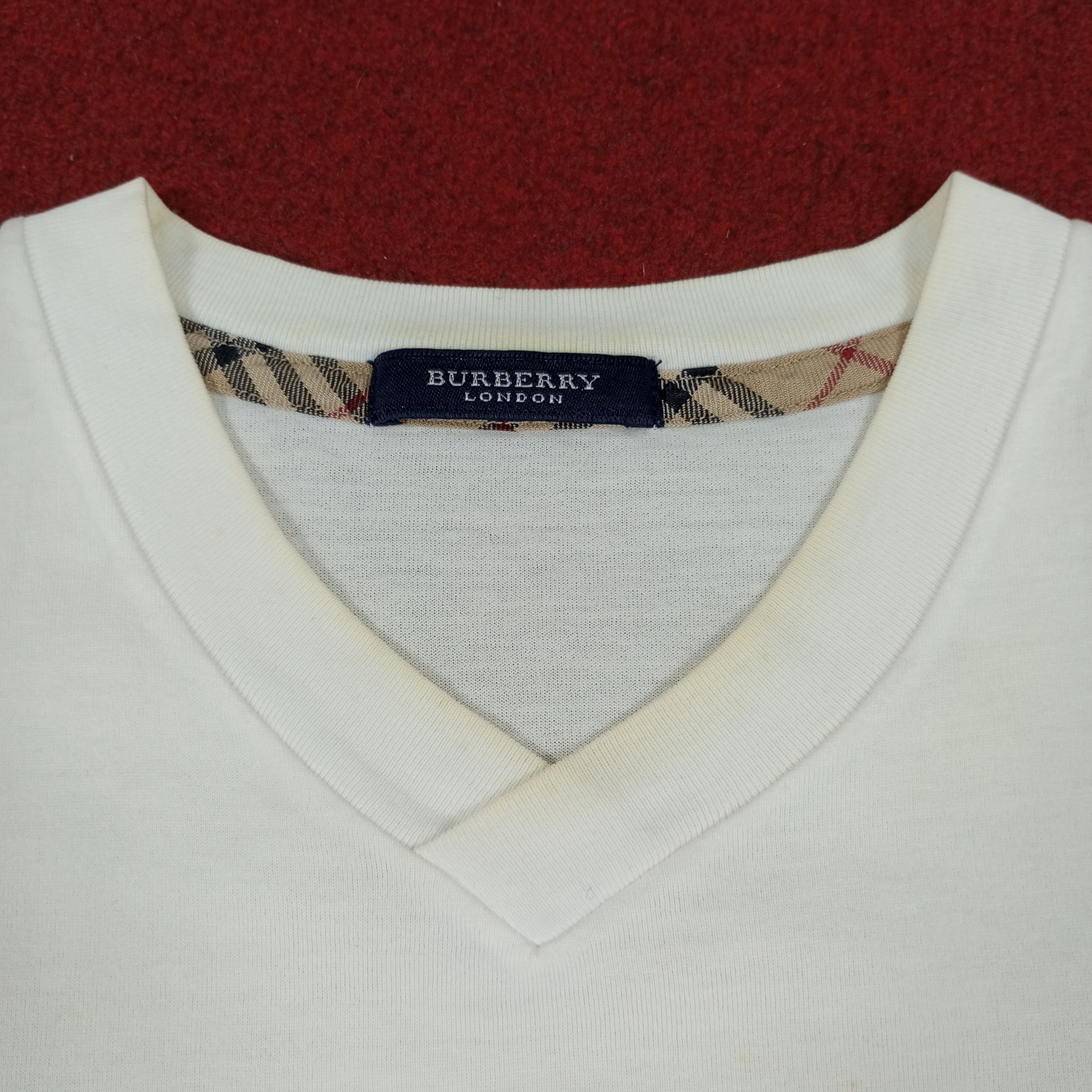 Burberry Burberry London Luxury Fashion Custom Art Tshirt Size US M / EU 48-50 / 2 - 7 Thumbnail