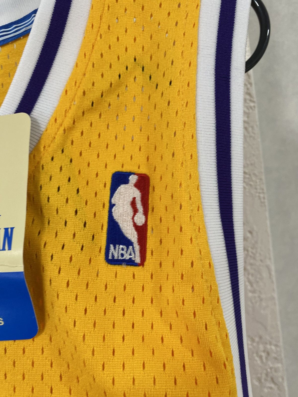 Adidas Adidas Originals Los Angeles Lakers Johnson Swingman Jersey Size US L / EU 52-54 / 3 - 6 Thumbnail