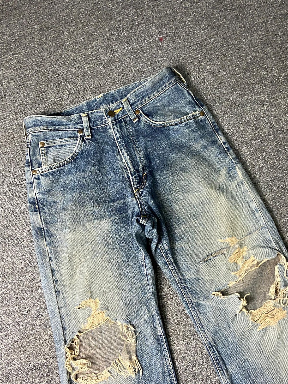 Japanese Brand × Lee × Vintage Vintage LEE RIDERS Distressed Denim Ripped Jeans (131) Size US 28 / EU 44 - 10 Thumbnail