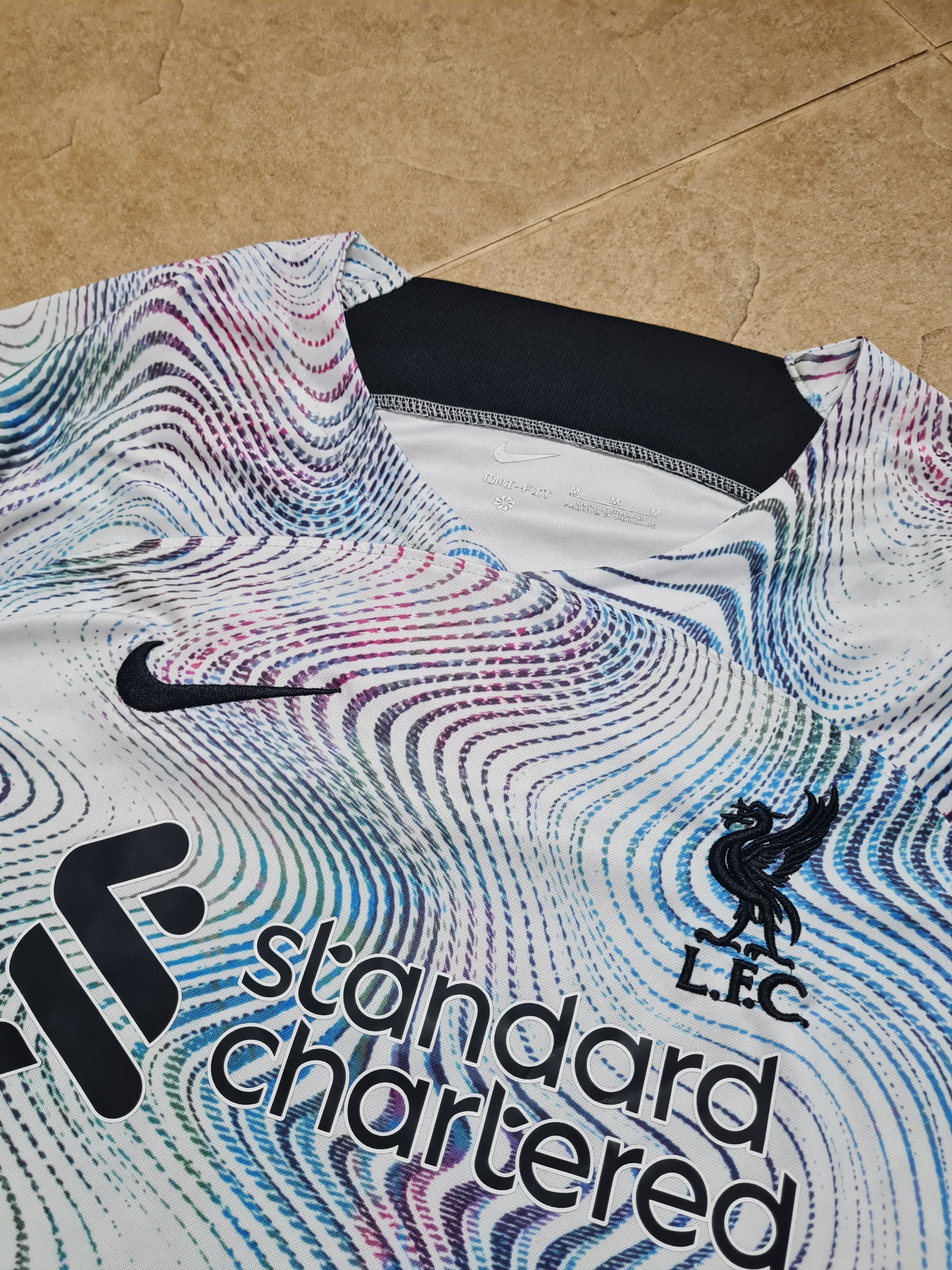 Nike FOOTBALL JERSEY LIVERPOOL 2022 2023 NIKE AWAY SOCCER SHIRT Size US M / EU 48-50 / 2 - 21 Thumbnail