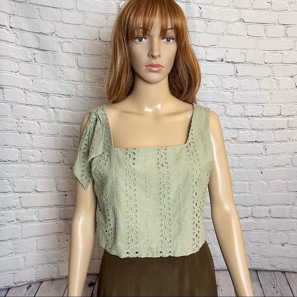Zara NWT New Zara Olive Sleeveless Embroidered Crop Top Size S Size S / US 4 / IT 40 - 3 Thumbnail