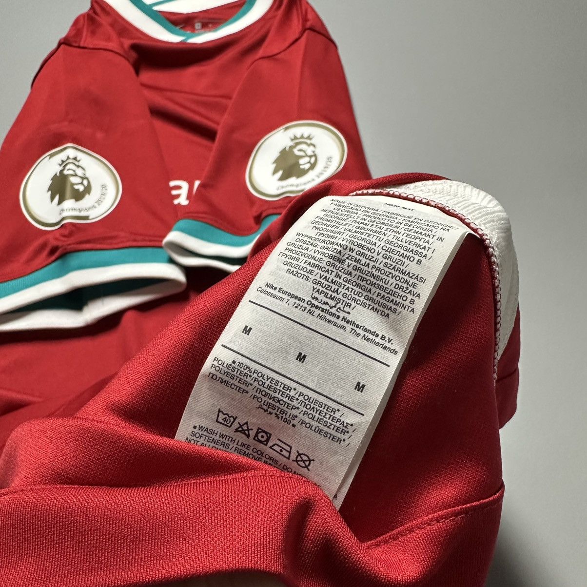 Vintage LIVERPOOL NIKE 2020/2021 FOOTBALL HOME JERSEY #20 DIOGO JOTA Size US M / EU 48-50 / 2 - 11 Thumbnail