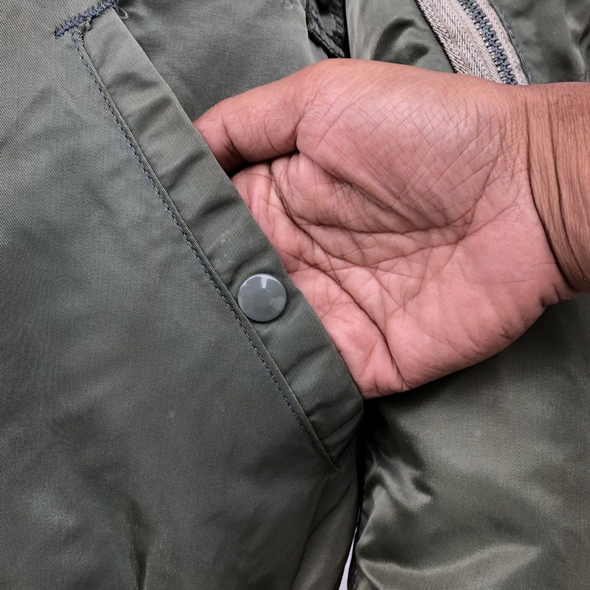 Avirex Vintage USAF MA-1 Flight Patches by Avirex Sun Faded Jacket Size US L / EU 52-54 / 3 - 7 Thumbnail