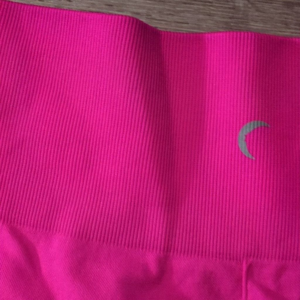 Other Zyia Hot Pink Seamless Ribbed Shorts Size Medium Size 24" / US 00 / IT 34 - 4 Thumbnail