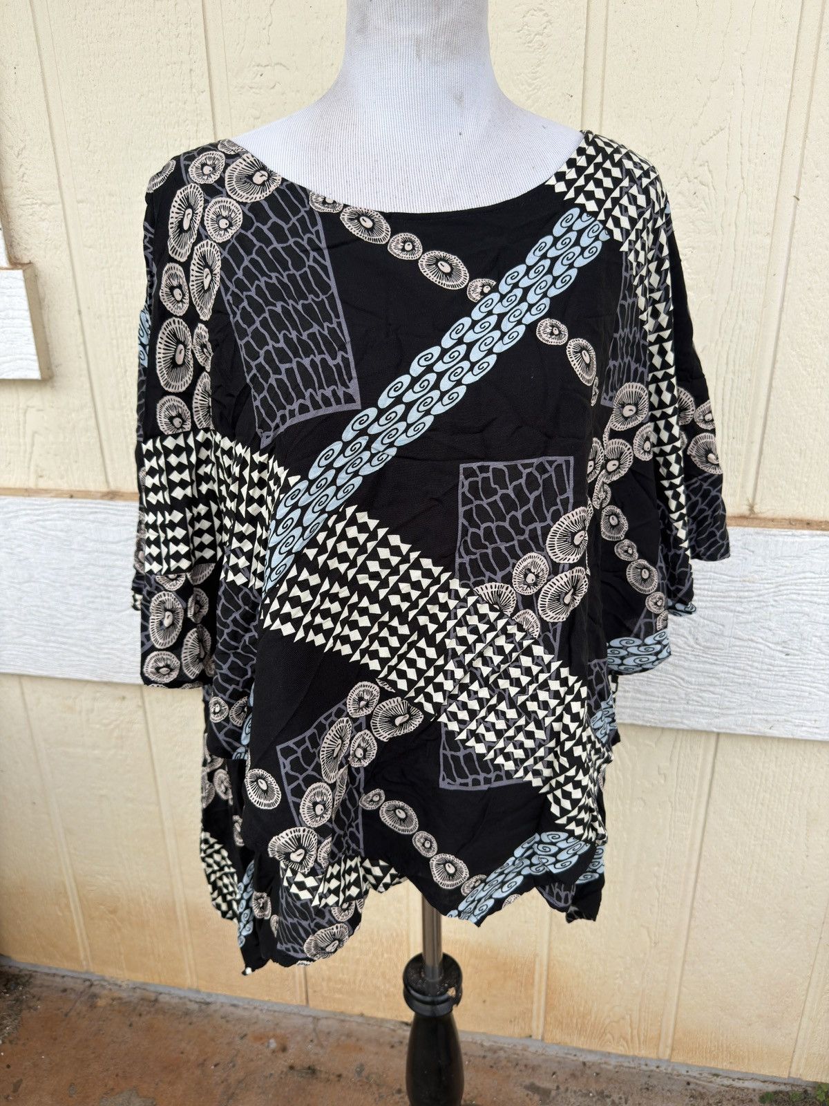 Other Kamohoalii Wahine Top Oversized Black Opihi Women's 3XL Size 3XL / US 20-22 - 1 Thumbnail