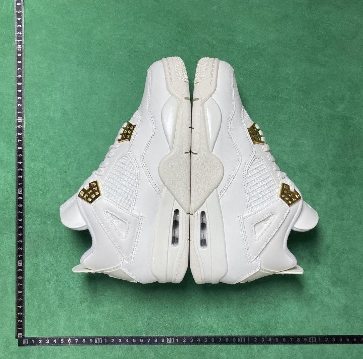 Jordan Brand Nike Air Jordan 4 Retro Metallic Gold Size US 11 / EU 44 - 2 Thumbnail