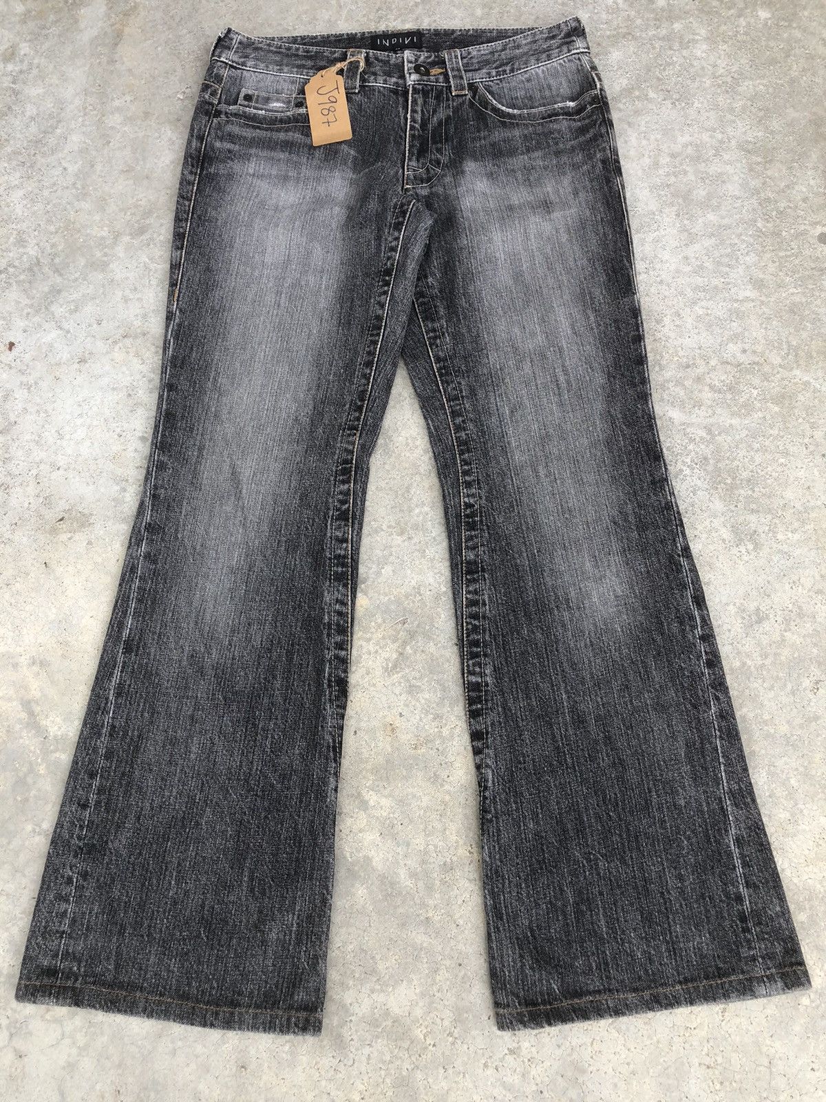 Japanese Brand Japanese Indivi Flared Jeans Distressed Jeans Size US 32 / EU 48 - 1 Thumbnail