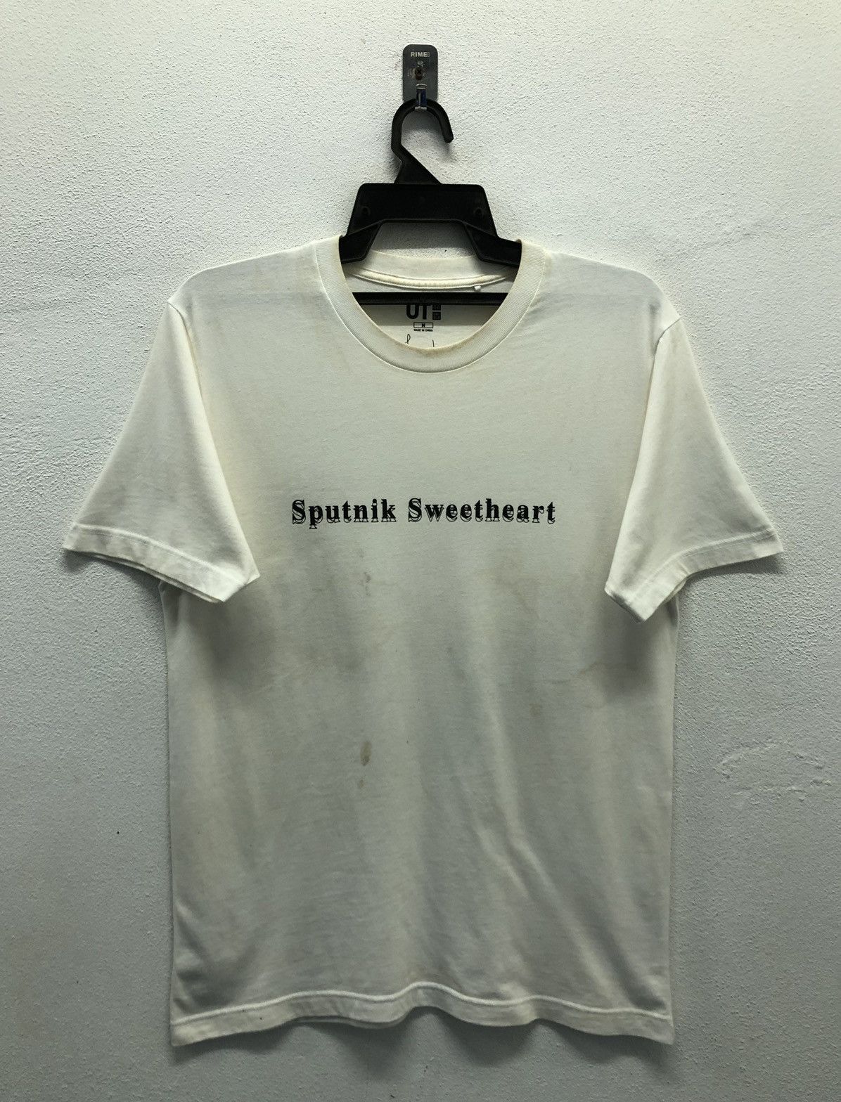 Uniqlo Uniqlo Haruki Murakami Sputnik Sweetheart T-Shirt Size US M / EU 48-50 / 2 - 2 Thumbnail