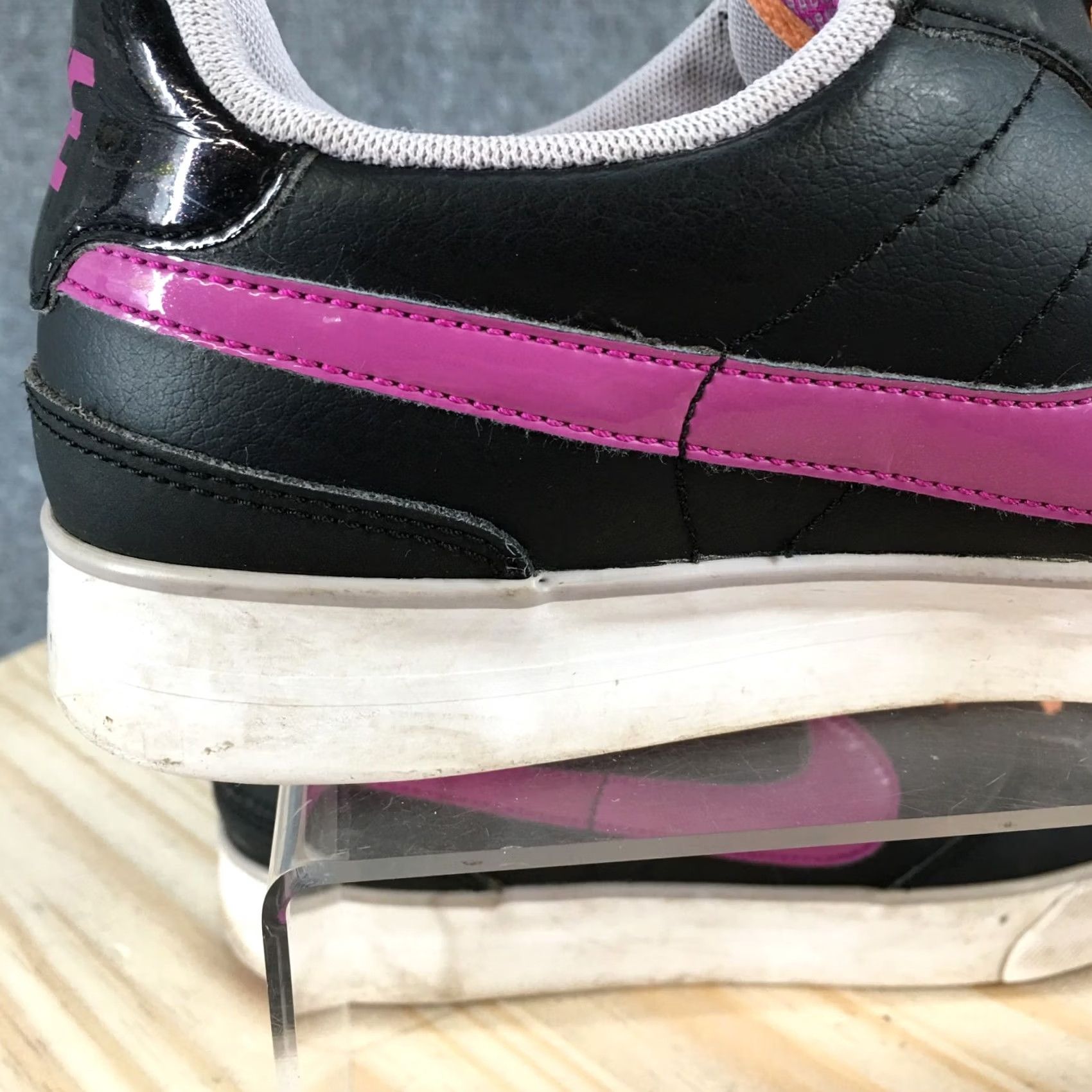 Nike Nike Womens Sneakers Multicolor Lace Up Round Toe Low Top Comfort 8 M Shoes (US 8) - Activewear, Running & Jogging, Logo, Rubber Size M / US 6-8 / IT 42-44 - 5 Thumbnail