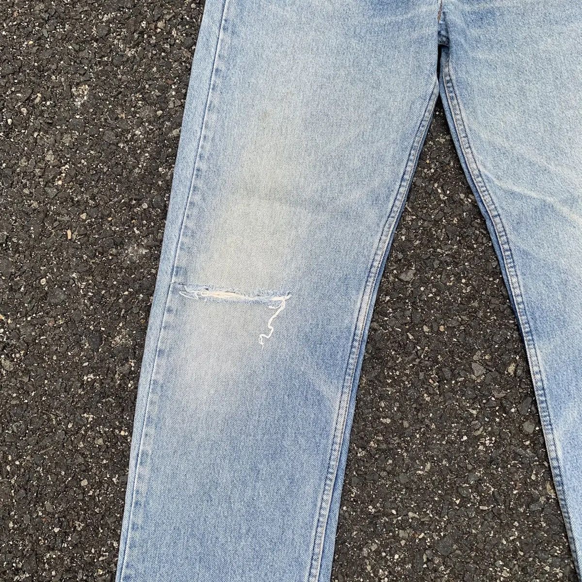 Levi's 💥 Distressed Denim Vtg Levi’s Light Wash Jeans Faded Pants Size US 32 / EU 48 - 5 Thumbnail